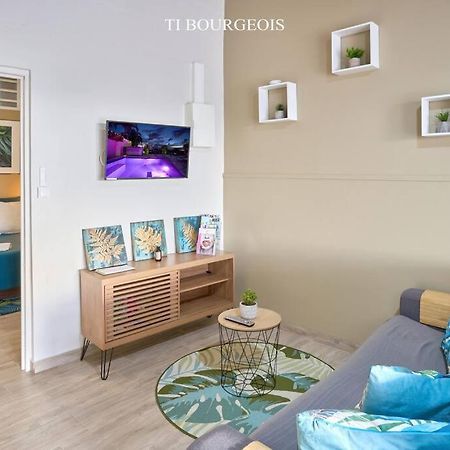 Le Ti Bourgeois Lägenhet Riviere-Salee Exteriör bild